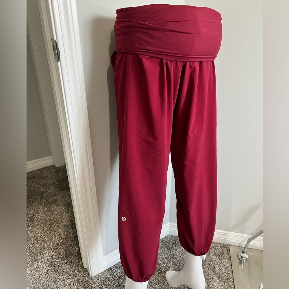 Lululemon Pants burgundy - Picture 6 of 12